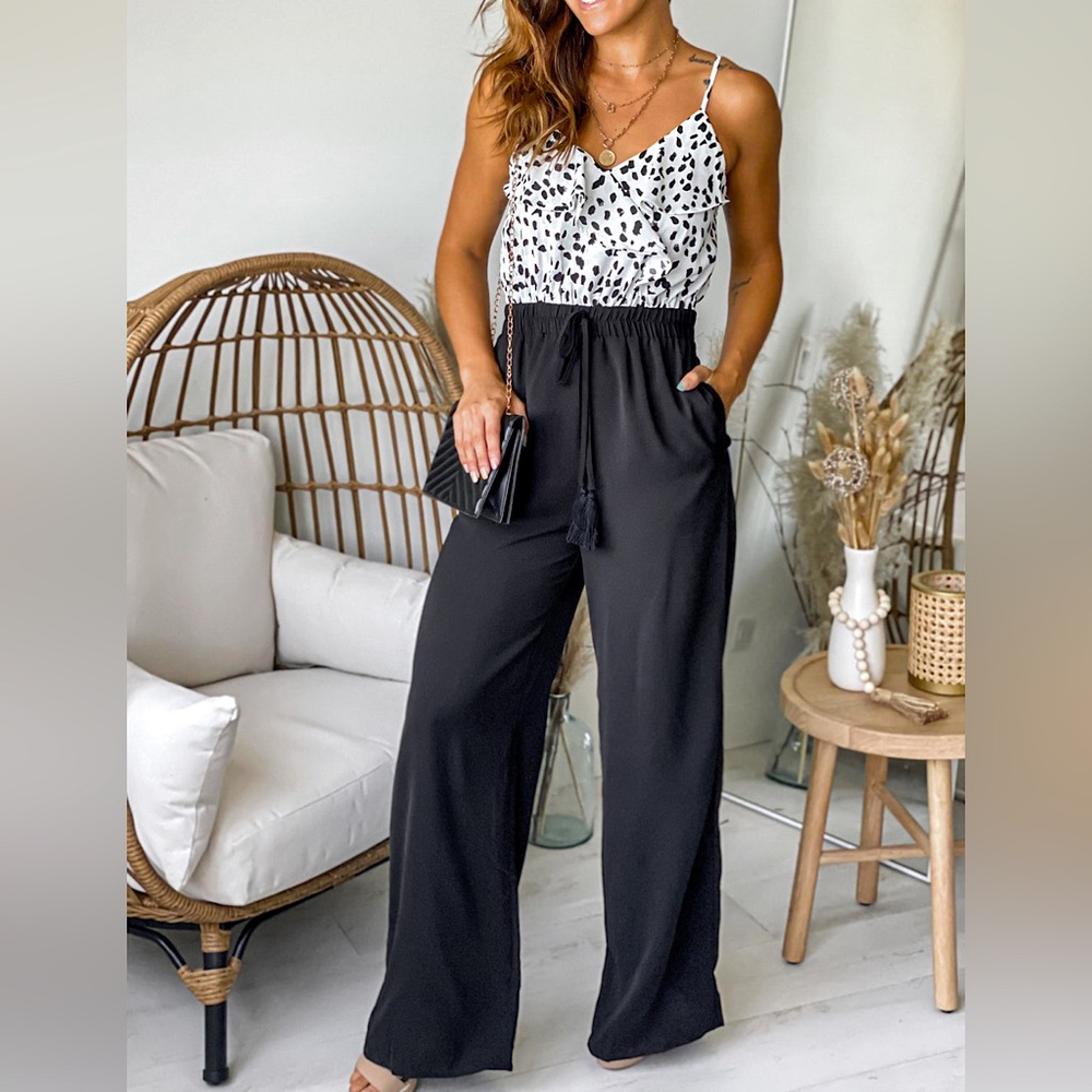 🍒BOGO50%🍒 🆕🖤MAIN STRIP: Animal Print Black and White Jumpsuit LARGE